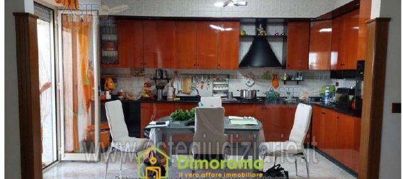 5-Zimmer Wohnung in Naples, Italy, Nr. 10253 8