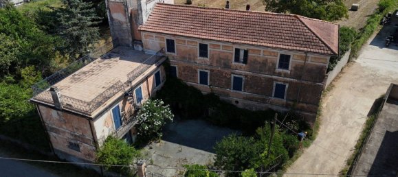 Дом с 6 спальнями в Атина, Италия № 373790 3