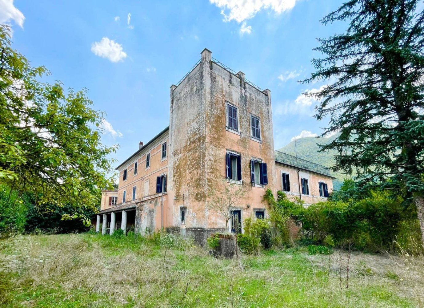 Дом с 6 спальнями в Атина, Италия № 373790