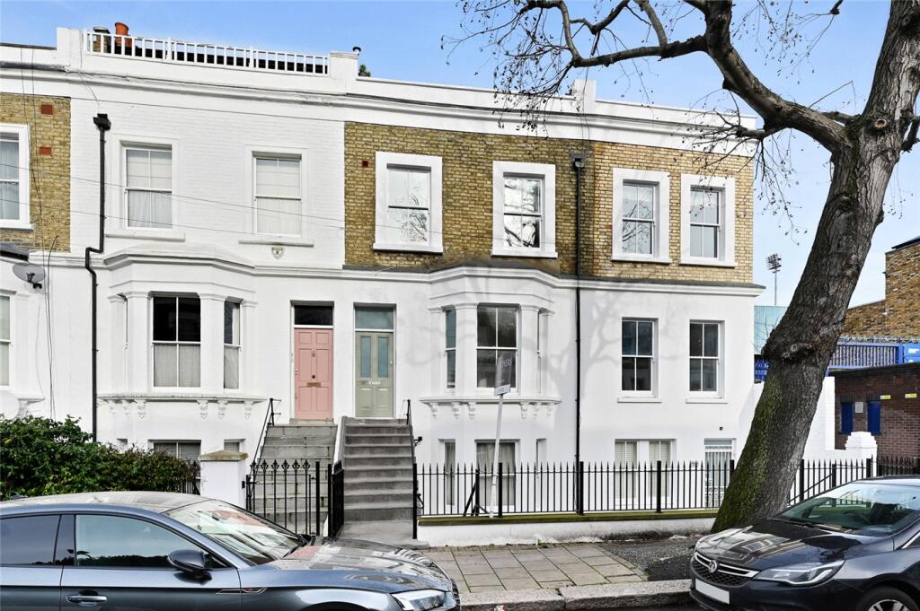 2 bedrooms Apartment in London, United Kingdom No. 3823