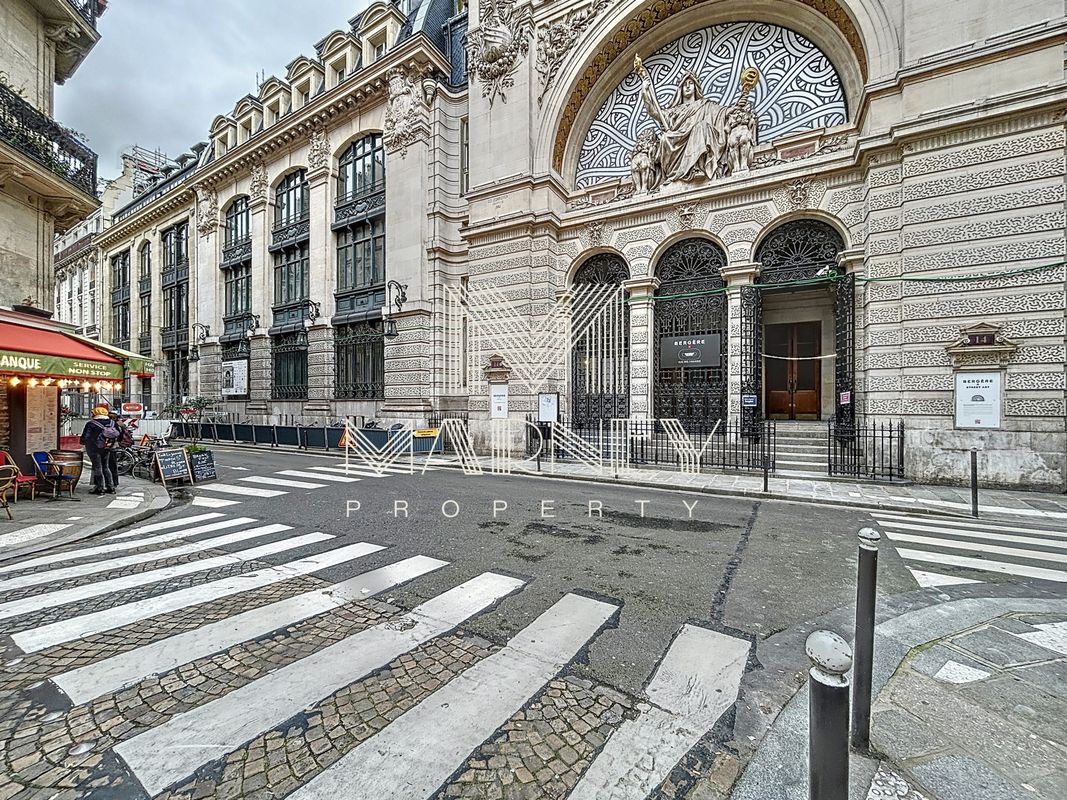 4 غرف نوم مكتب في Paris, France رقم 140393