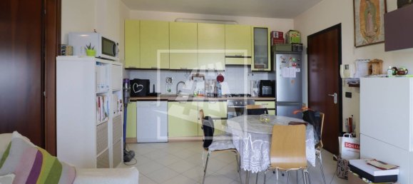 2 rooms Apartment in Reggio Emilia, Italy No. 258983 2