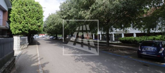 2 rooms Apartment in Reggio Emilia, Italy No. 258983 21