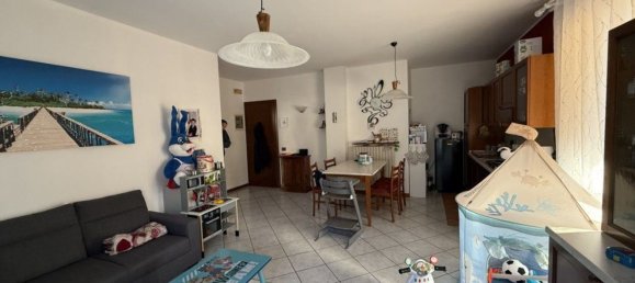 3 rooms Apartment in Viadanica, Italy No. 64750 8
