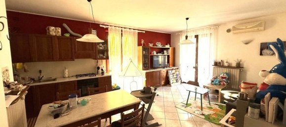 3 rooms Apartment in Viadanica, Italy No. 64750 5