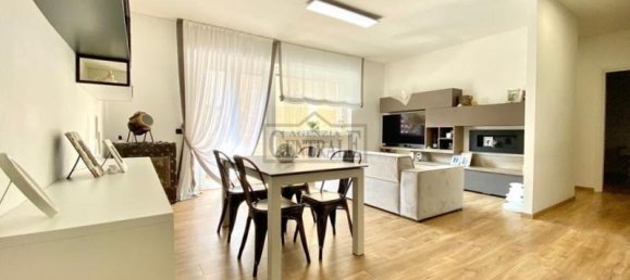 Квартира с 4 комнатами в Санремо, Италия № 227416 3