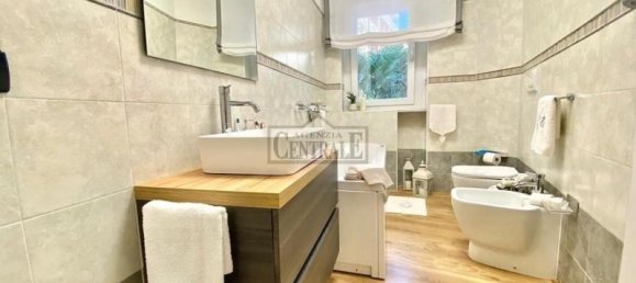 Квартира с 4 комнатами в Санремо, Италия № 227416 10