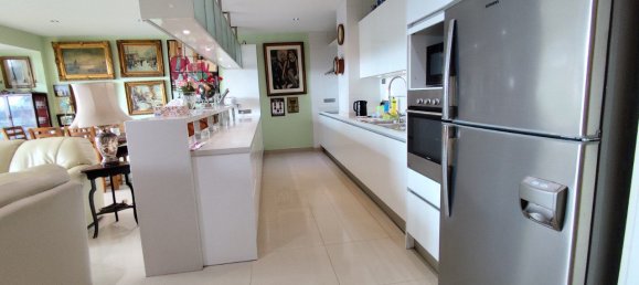2 bedrooms Condo in Pattaya, Thailand No. 25221 16
