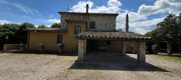 6 bedrooms Villa in Orte, Italy No. 381077 2