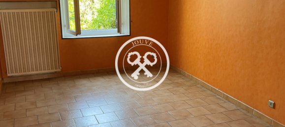 Casa T2 em La Chapelle-Saint-Luc, France N.º 93112 8