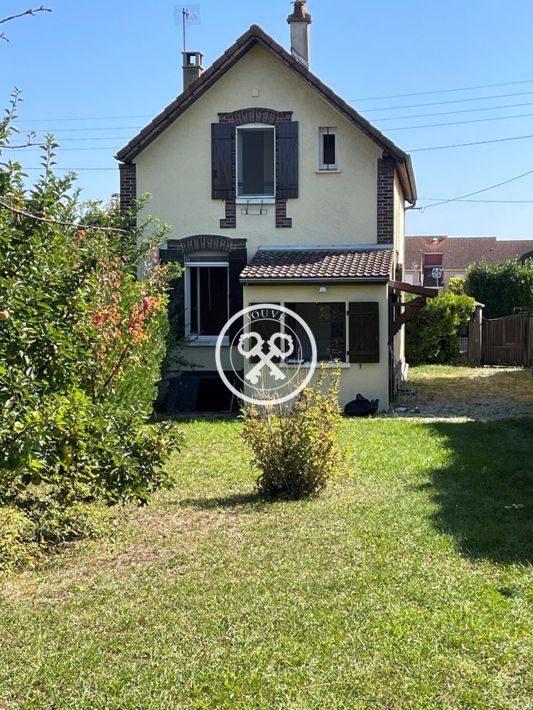 Casa T2 em La Chapelle-Saint-Luc, France N.º 93112
