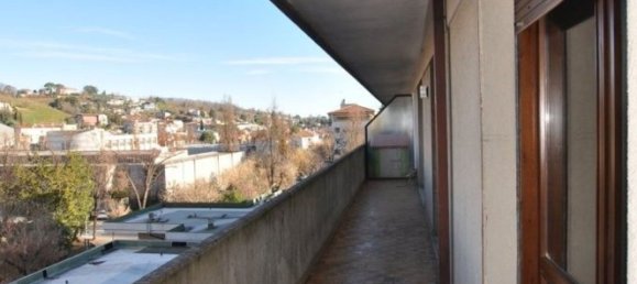3 rooms Apartment in Conegliano, Italy No. 222474 10
