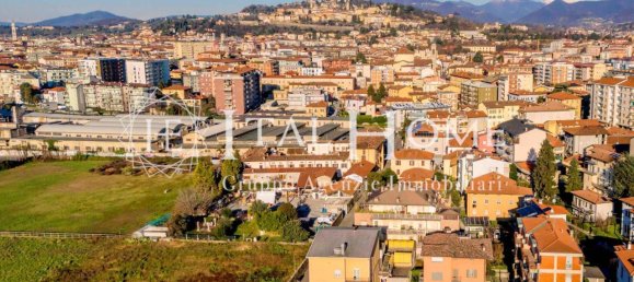 4-Zimmer Wohnung in Bergamo, Italy, Nr. 38646 13