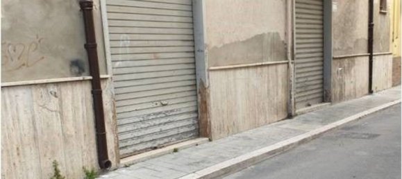 2 rooms Commercial property in Foggia, Italy No. 164634 10
