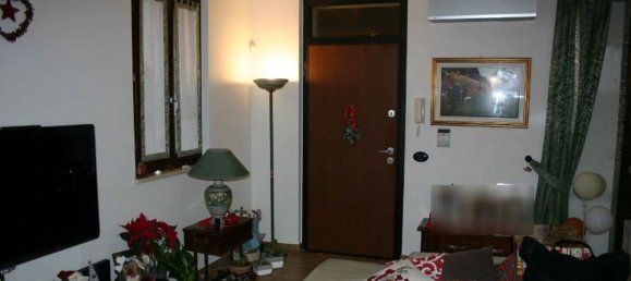 5 rooms House in Belgioioso, Italy No. 315008 2
