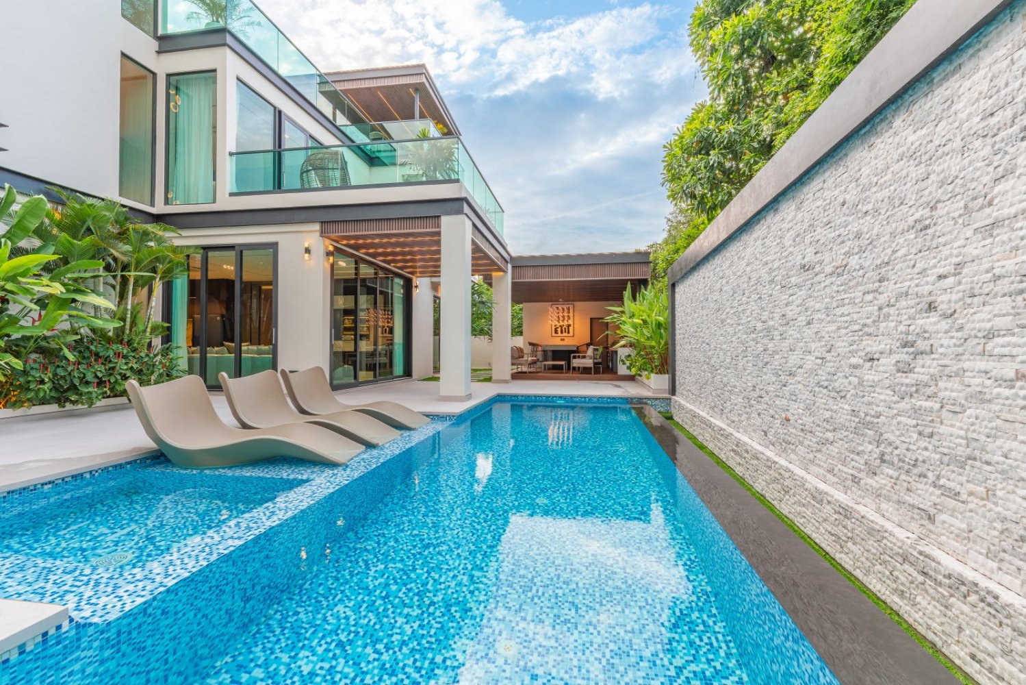 6 chambres Maison à Pattaya, Thailand No. 63350