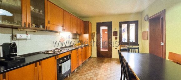 Дом с 4 комнатами в Каннето суль Ольо, Италия № 122574 12