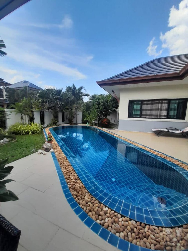 3 bedrooms Villa in Pattaya, Thailand No. 11210