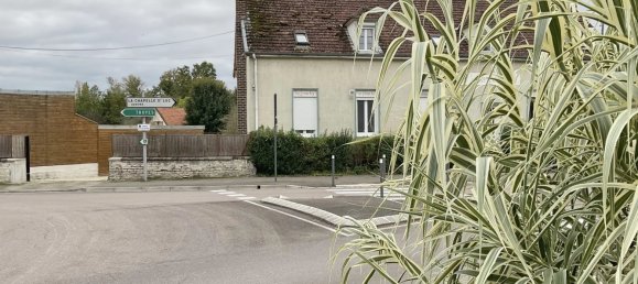 Studio in La Chapelle-Saint-Luc, France No. 234354 14