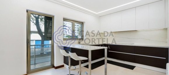 4 bedrooms House in Senhora da Hora, Portugal No. 284003 11