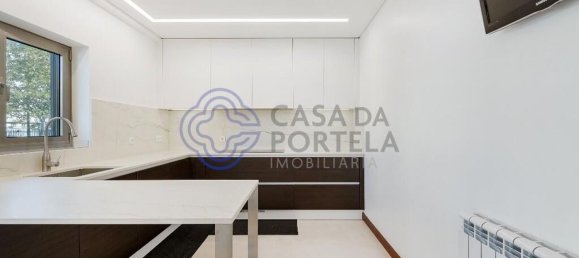 4 bedrooms House in Senhora da Hora, Portugal No. 284003 12