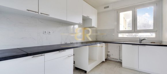 3 bedrooms Apartment in Saint-Cloud, France No. 166433 6