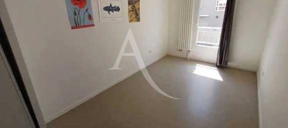 Apartamento de 2 dormitorios en Cergy, France No. 304379 2