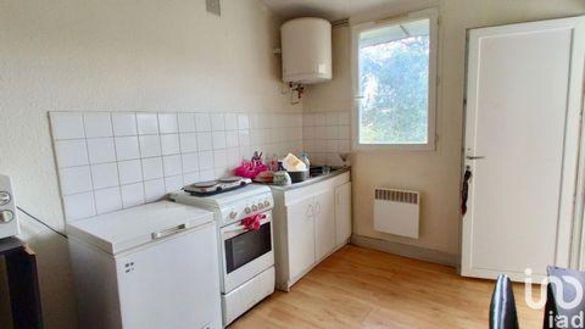 Studio in the Condo in Castres, France No. 35593