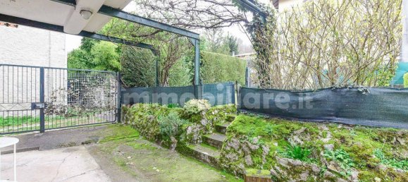 4 bedrooms House in Tavernerio, Italy No. 4037 3