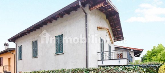 4 bedrooms House in Tavernerio, Italy No. 4037 30