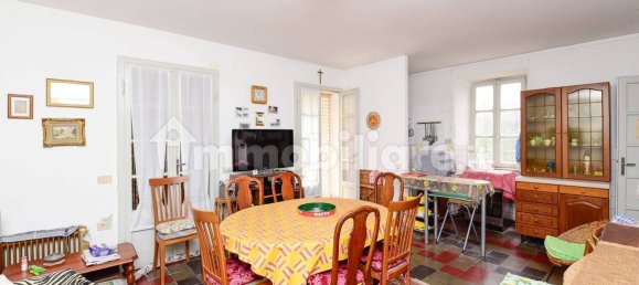 4 bedrooms House in Tavernerio, Italy No. 4037 7