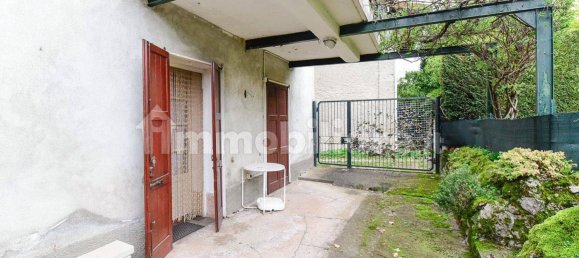 4 bedrooms House in Tavernerio, Italy No. 4037 4