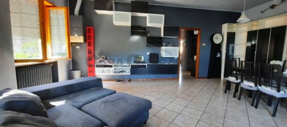 Квартира с 3 спальнями в Бергамо, Италия № 374992 8