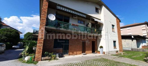 Квартира с 3 спальнями в Бергамо, Италия № 374992 2