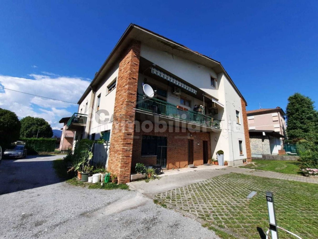 Квартира с 3 спальнями в Бергамо, Италия № 374992