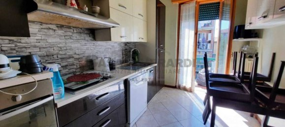 Квартира с 3 спальнями в Бергамо, Италия № 374992 11