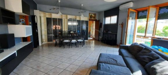 Квартира с 3 спальнями в Бергамо, Италия № 374992 9