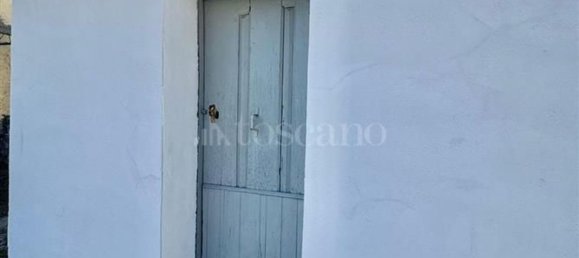 5 bedrooms House in Capriglia Irpina, Italy No. 333892 4