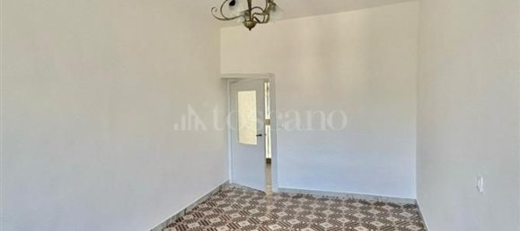 5 bedrooms House in Capriglia Irpina, Italy No. 333892 5