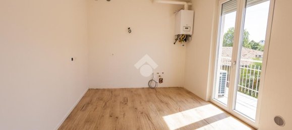 4 bedrooms Apartment in Vicenza, Italy No. 340799 4