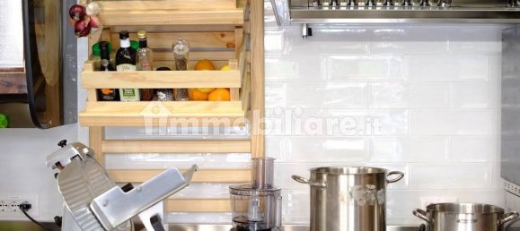 1غرفة عقار تجاري في Aprilia, Italy رقم 267434 3