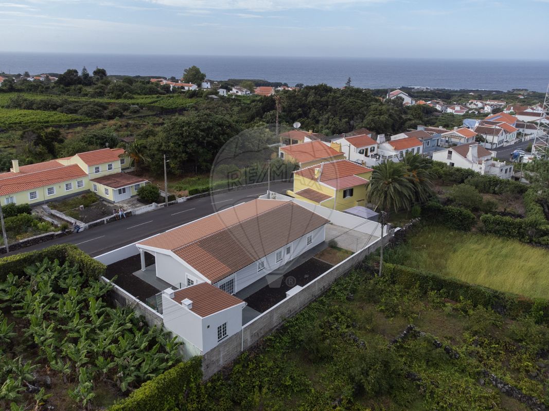 3 chambres Maison à Praia da Vitoria, Portugal No. 37081