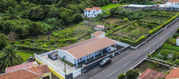 3 chambres Maison à Praia da Vitoria, Portugal No. 37081 2