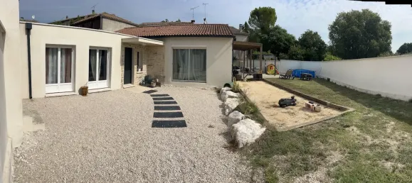 3 bedrooms Villa in Gard, France No. 323828 2