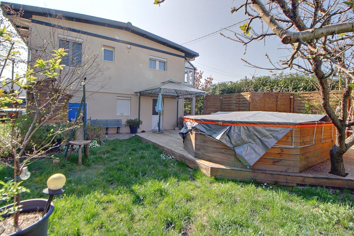 5 bedrooms House in Verneuil-sur-Seine, France No. 168391