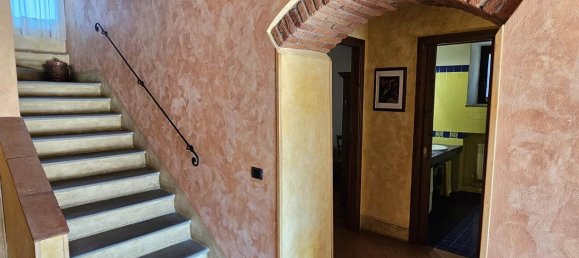 13 rooms House in Reggello, Italy No. 70430 12