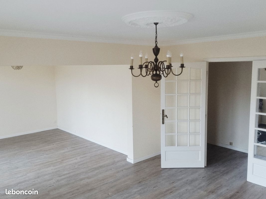 3 غرف نوم شقة في Nogent-le-Rotrou, France رقم 276706