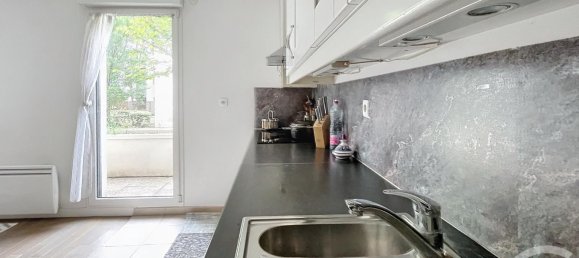 2 bedrooms Apartment in Suresnes, France No. 175004 4