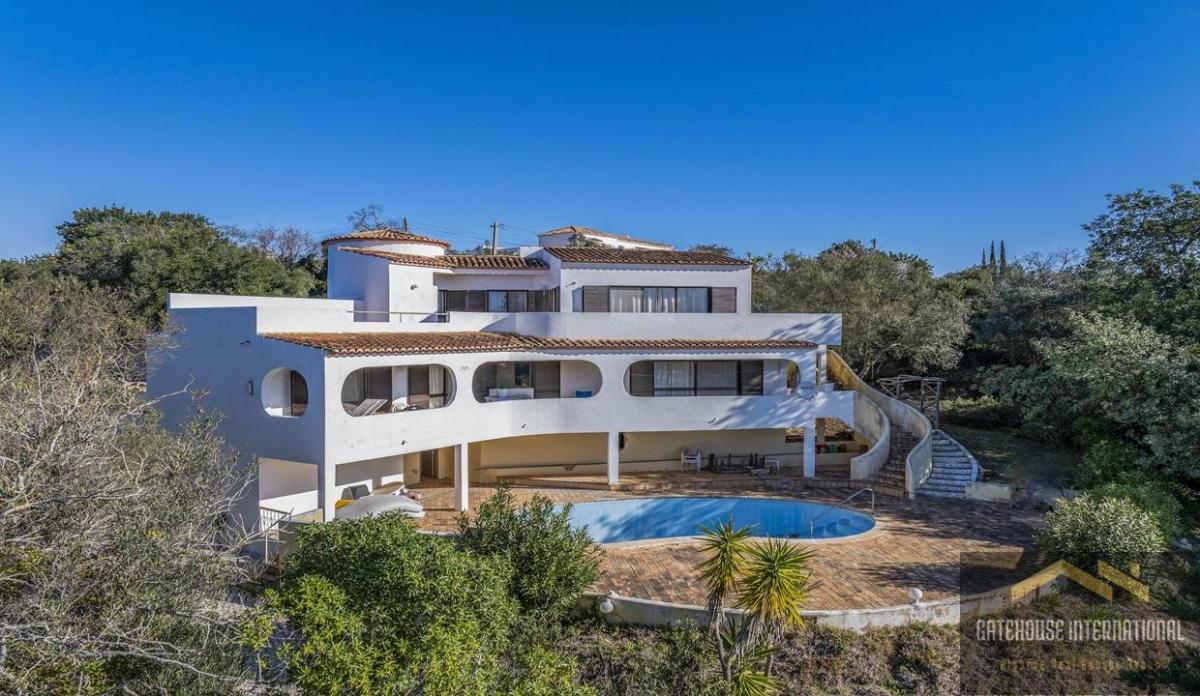 5 bedrooms Villa in Loule, Portugal No. 1647