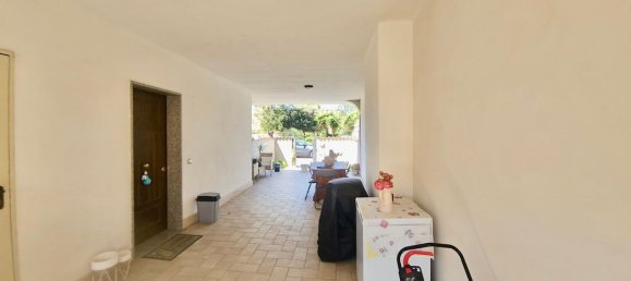 4 bedrooms House in Pomezia, Italy No. 344379 19